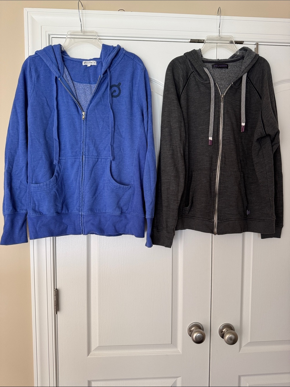 🚲2 Peloton Hoodies 🚲